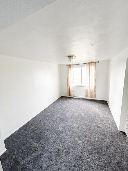 Dining Room - 505 Lee Rd