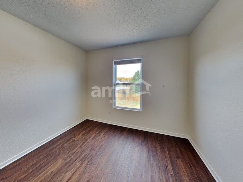 Building Photo - 3230 Brandenburg Dr