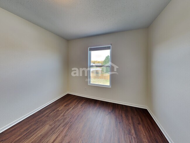 Building Photo - 3230 Brandenburg Dr