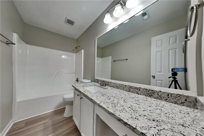 Building Photo - 2868 Evonshire Ln