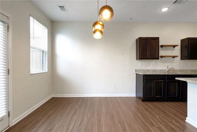 Building Photo - 6353 Mountain Home Way