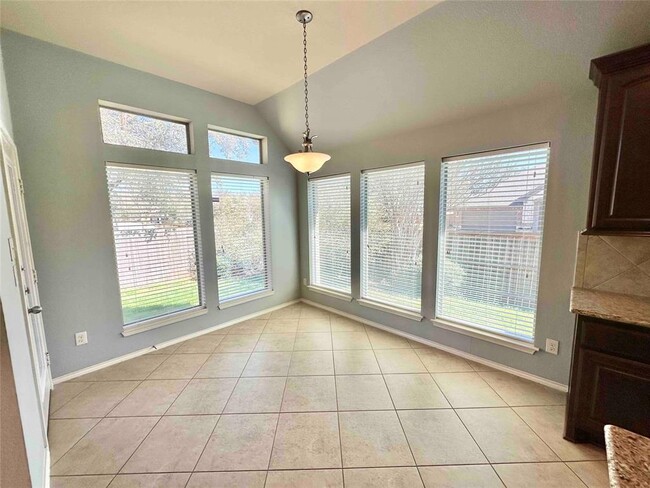 Building Photo - 1801 Tall Chief