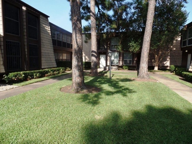 Building Photo - 10138 Beekman Pl Dr
