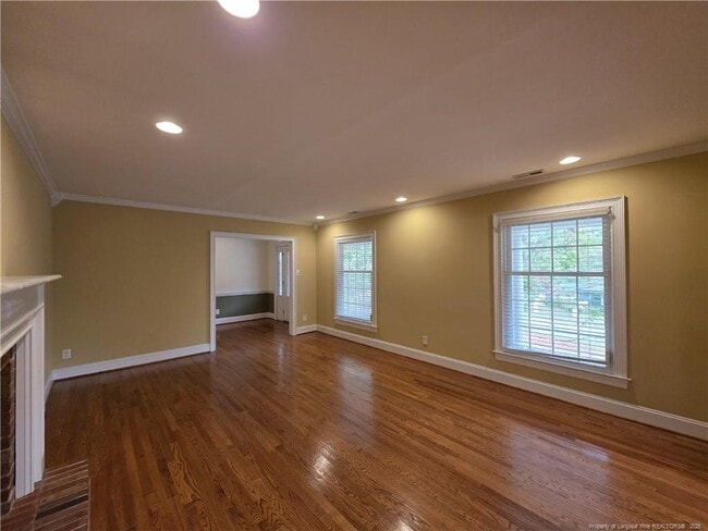 Building Photo - 342 Devane St