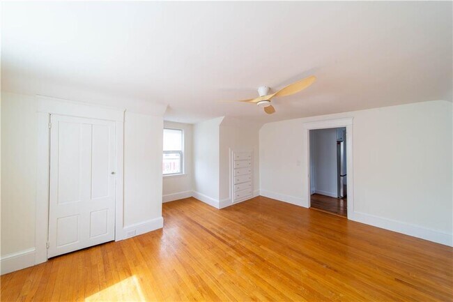 Building Photo - 21 Division St