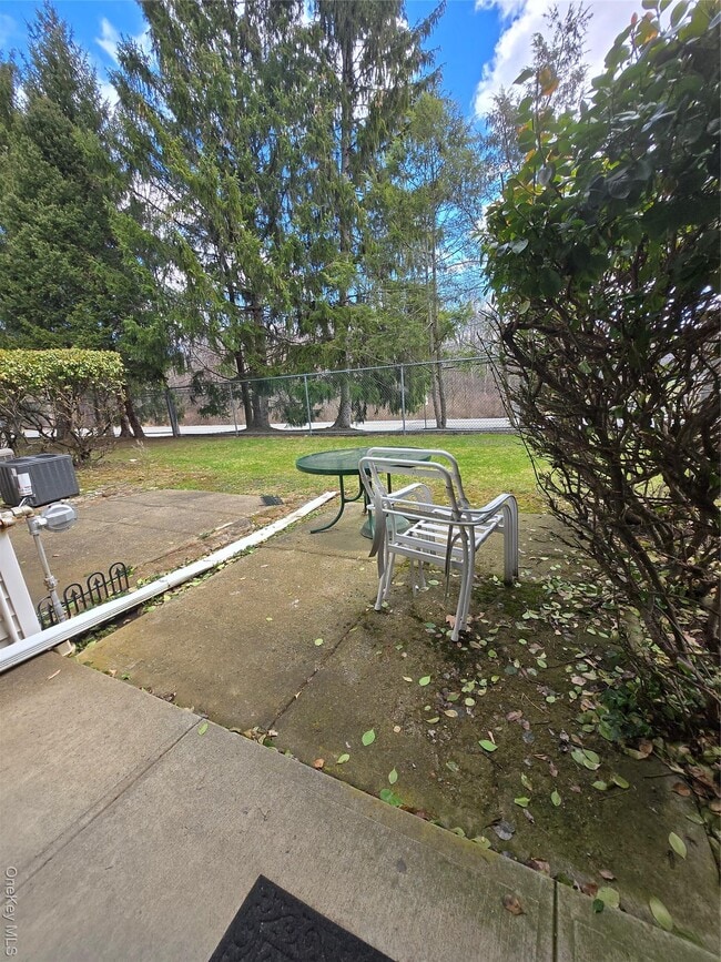 Building Photo - 184 Deer Ct Dr