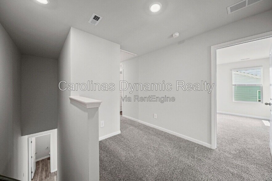 Building Photo - 4080 County Down Ave