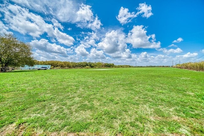 Building Photo - farm stay Sw Extended Stay-1-1