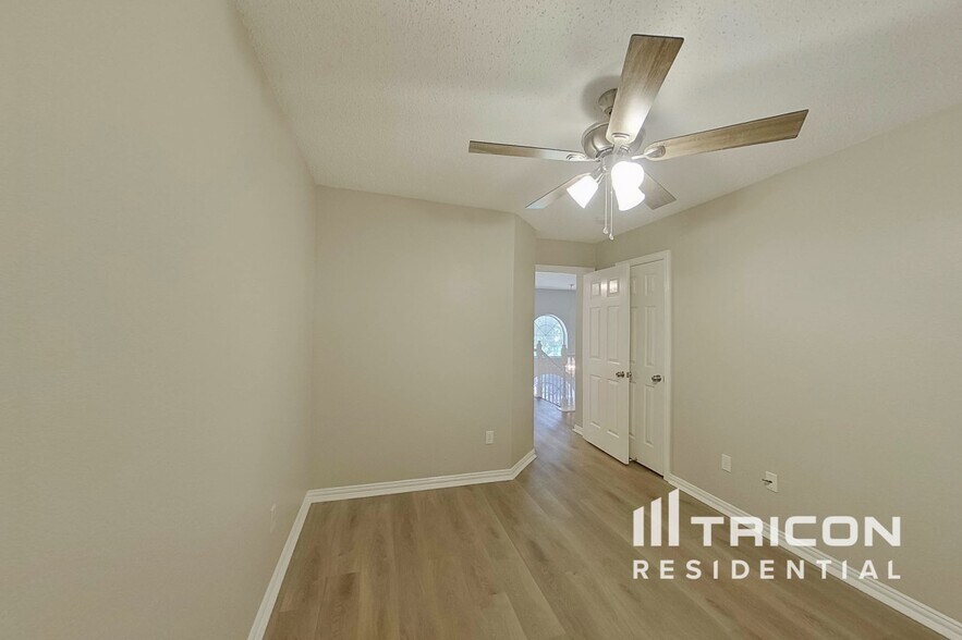 Building Photo - 2320 Shinnery Oak Dr