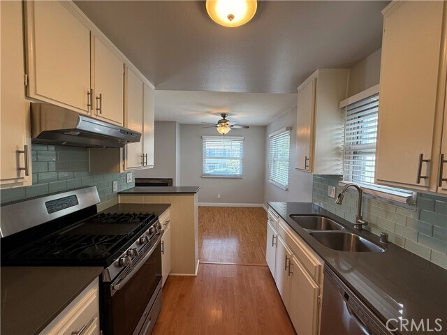 Building Photo - 6655 W 86th Pl