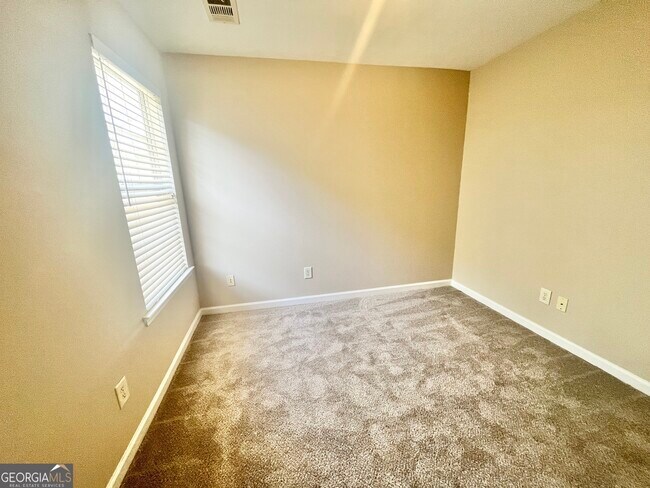 Building Photo - 4713 Autumn Rose Trail