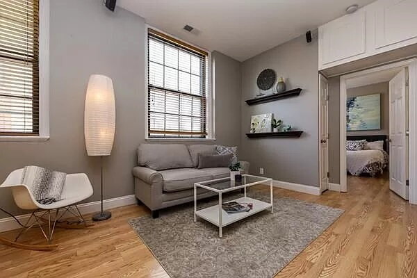 Building Photo - Prime Quincy Location! Beautiful 1BR Near Wollaston Red Line