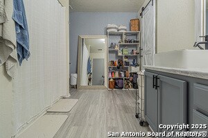 Building Photo - 9311 Mimosa Manor