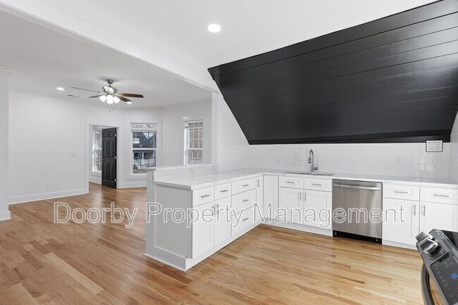 Building Photo - 1508 Bailey Ave