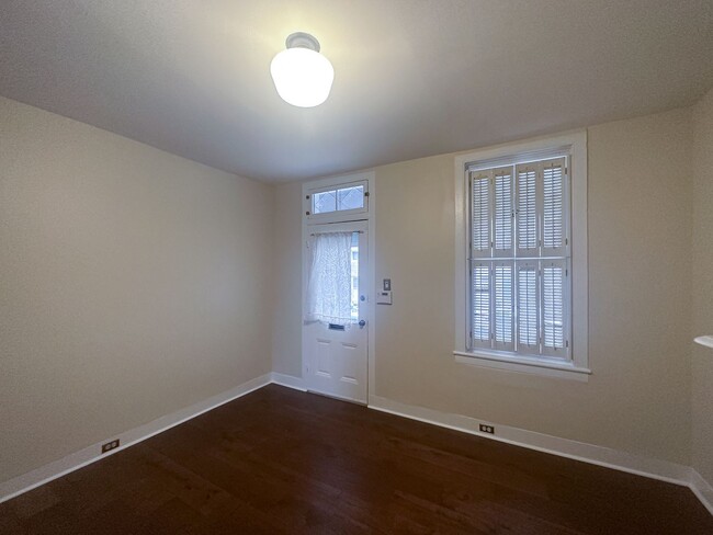 Building Photo - Charming 3Bed/1.5Bath in Hampden
