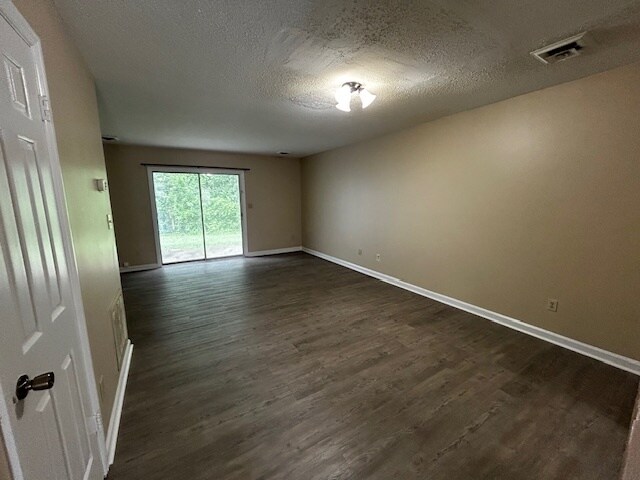 Building Photo - 1432 Bailey Cir