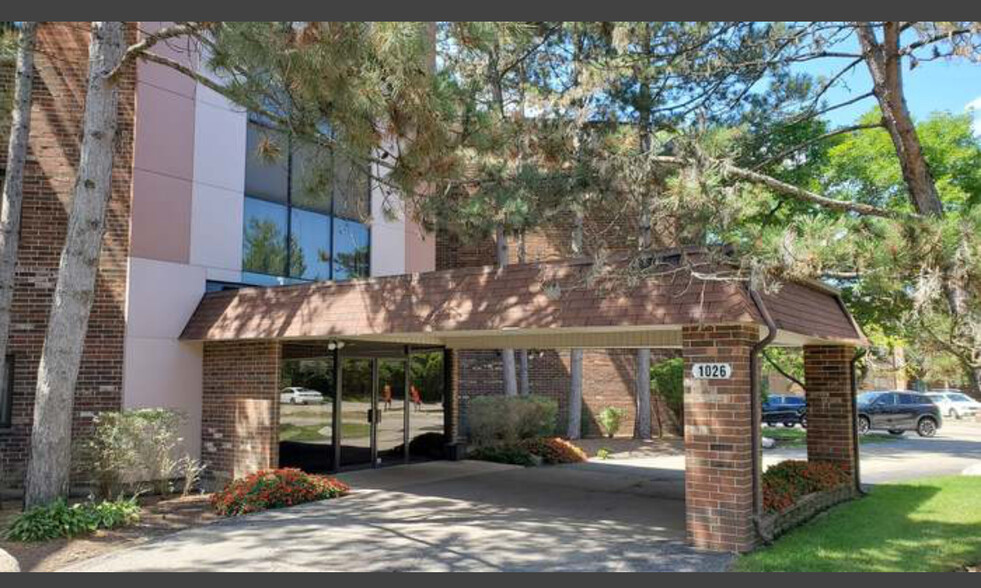 Building Photo - 1026 Castilian Ct