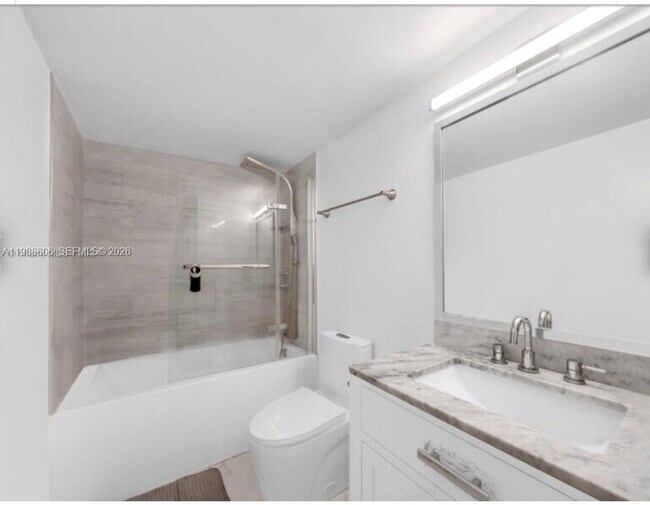 Building Photo - 2500 Parkview Dr