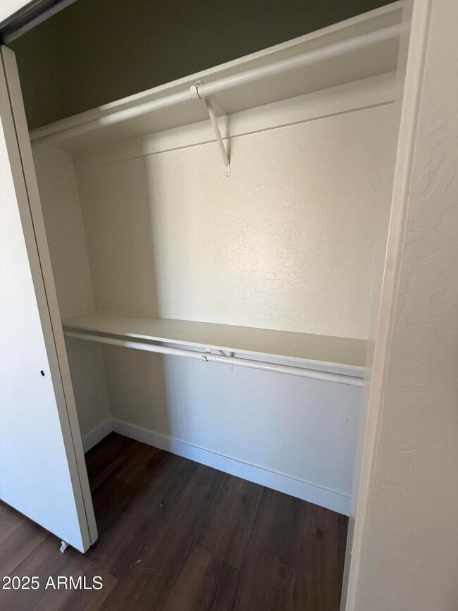 Building Photo - 4434 E Annette Dr