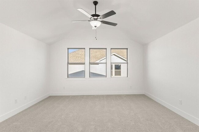 Building Photo - 373 Hollister Dr