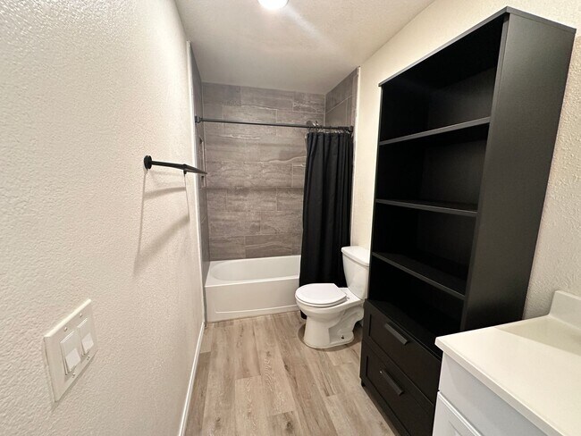 Building Photo - 1BR/1BA in Gated Community w/ Garage + In-Unit Laundry | Prime Chula Vista Location (91910)