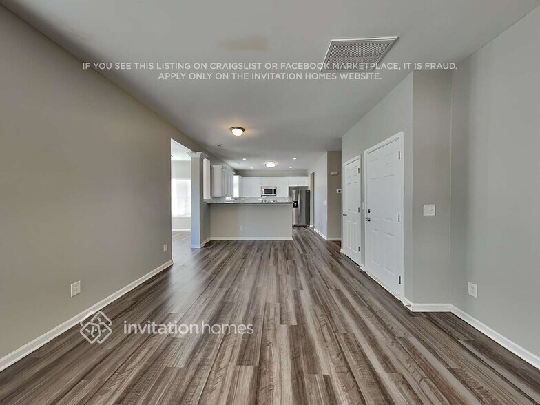 Building Photo - 1003 Thorncroft Rd