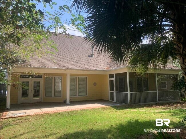 Building Photo - 30793 Pine Ct