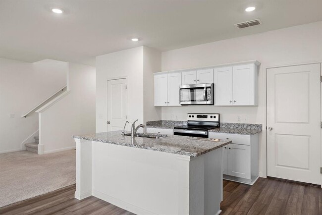 Building Photo - 640 Gemsbok Rd