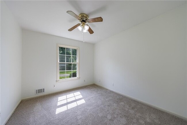 Building Photo - 160 Jayne Ellen Way