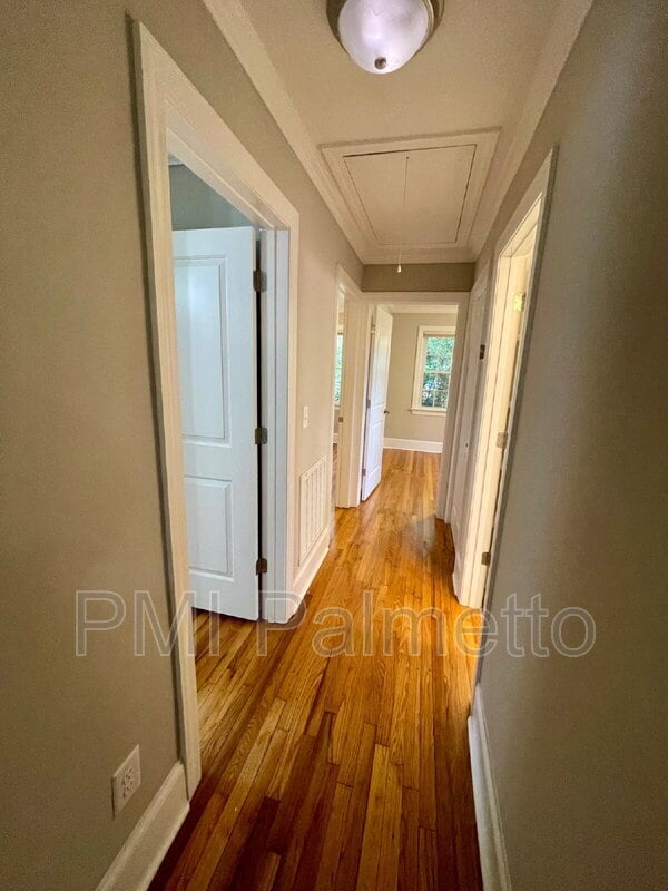 Building Photo - 746 Deerwood St