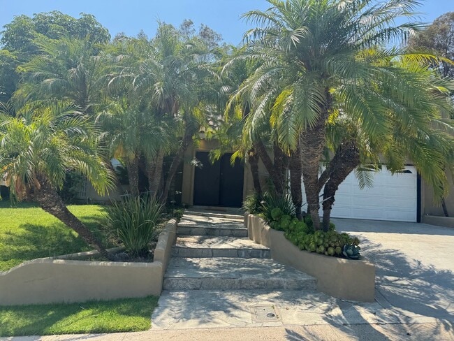 Building Photo - Resort Living in Mission Viejo! Beautiful,...