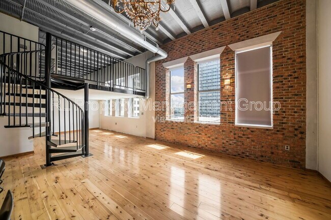 Building Photo - 110 N 3rd St