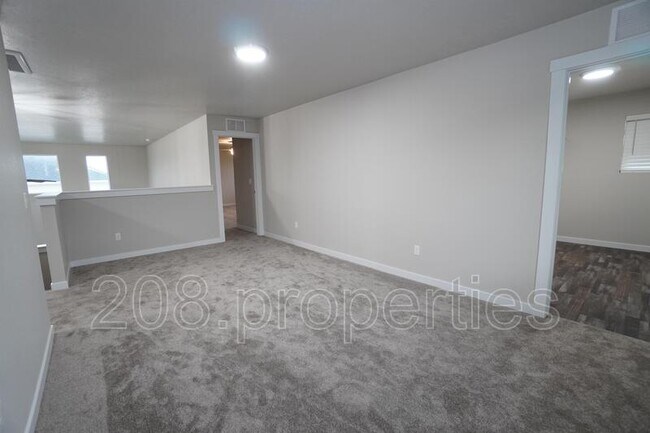 Building Photo - 13776 S Piano Ave