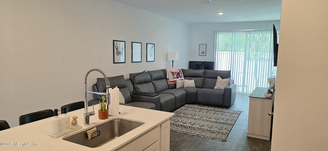 Building Photo - 5439 Tellaro Ln