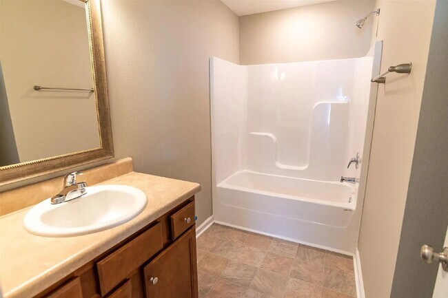 Building Photo - 2248 Del Carmel Way