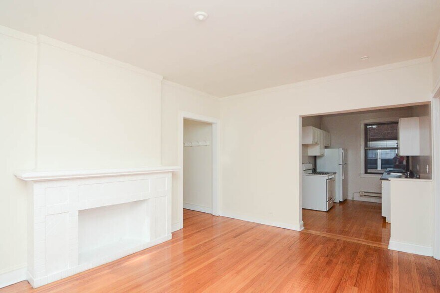 Building Photo - 1315 Oak Ave