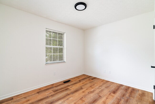 Building Photo - 3312 Kendallmac Ln