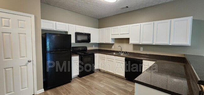 Building Photo - 1745 Carrington Dr