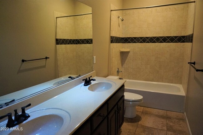 Building Photo - 5211 Kylene Pl