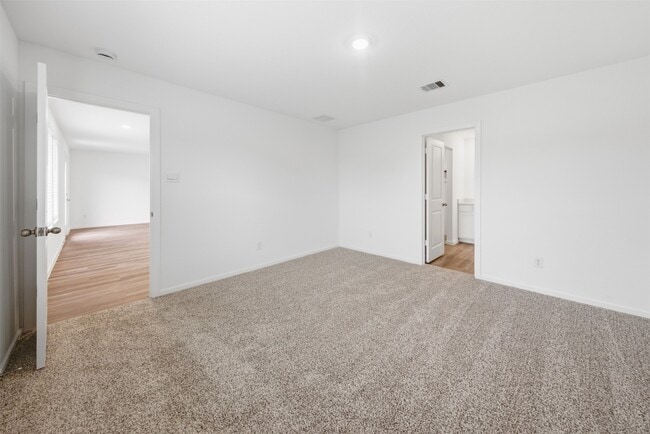 Building Photo - 40810 Hawthorne Glades St