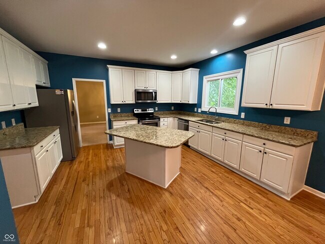 Building Photo - 11451 Sutton Pl Dr E