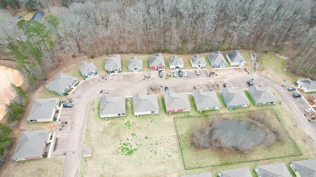 Building Photo - 360 Acadia Lp