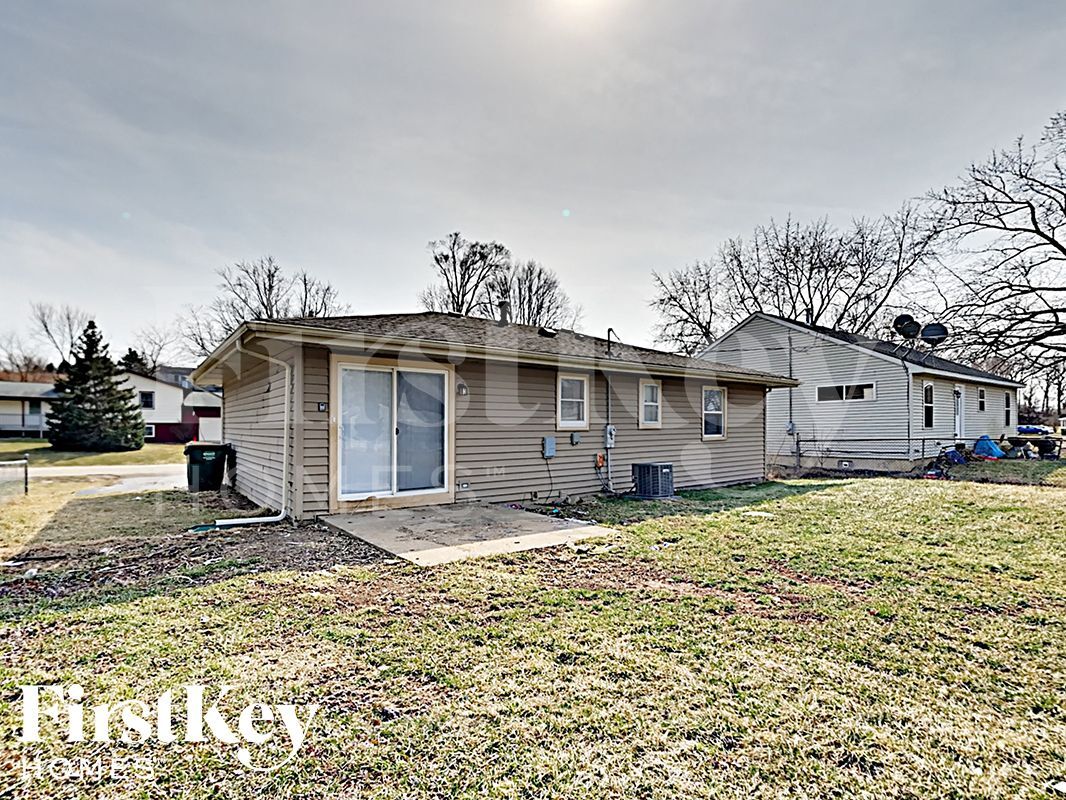 Building Photo - 8920 Woody Trail