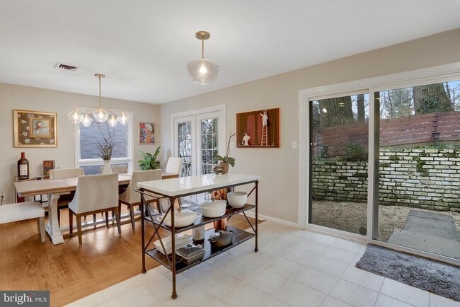 Building Photo - 3710 Lorcom Ln