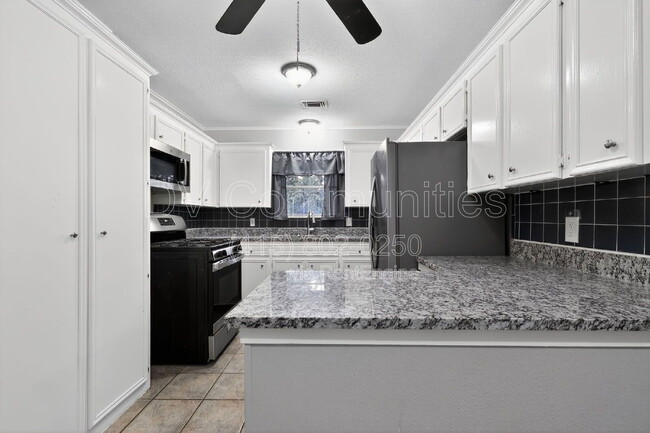 Building Photo - 3828 Avenue N