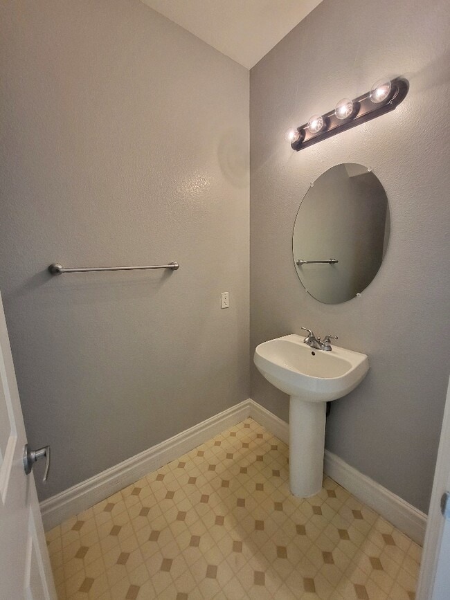 Building Photo - 6686 Keyesport Ct