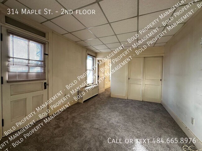 Building Photo - 314 Maple St