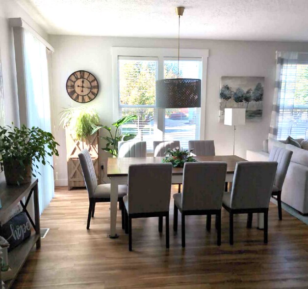 Building Photo - 10617 Topview Rd