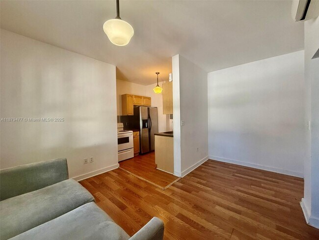 Building Photo - 4035 Meridian Ave