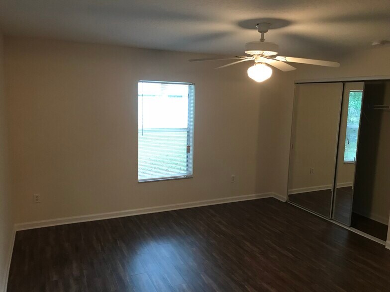 Building Photo - 36 Pony Express Dr